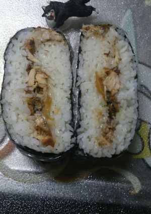 旦那のランチ☆サバの味噌煮オニギラズ☆-レシピのメイン写真