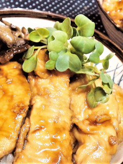 しっとり★ツヤツヤ【チキン照焼き丼】-レシピのメイン写真