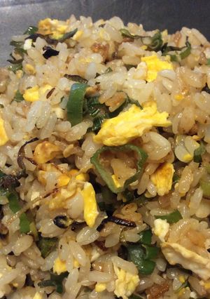 ねぎの青い所と卵だけのチャーハン-レシピのメイン写真