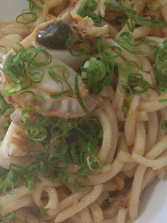 ランチや夕飯に、むきホタテ貝の焼きうどん-レシピのメイン写真