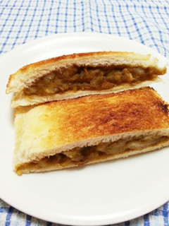 簡単♪カレーの残りでカレーパン-レシピのメイン写真