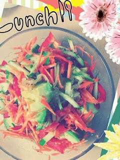 アボカドと玉ねぎと人参のサラダ-レシピのメイン写真