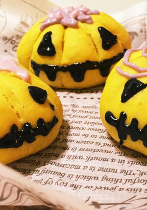 ハロウィン☆かぼちゃ餡入りパン-レシピのメイン写真