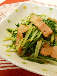 簡単☆水菜とベーコンの炒め物-レシピのメイン写真