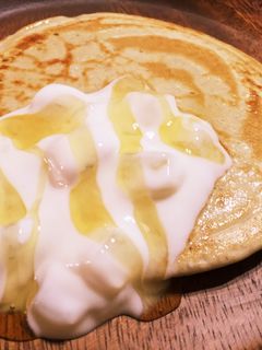 そば粉パンケーキ〜ヨーグルト蜂蜜〜-レシピのメイン写真