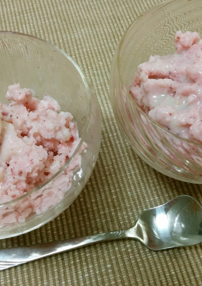 ☆優しい味のいちごみるくアイス☆-レシピのメイン写真