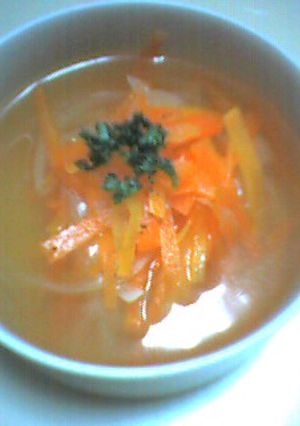 たまねぎとにんじんのコンソメスープ☆-レシピのメイン写真