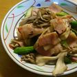 舞茸入アスパラベーコンのバタポン炒め