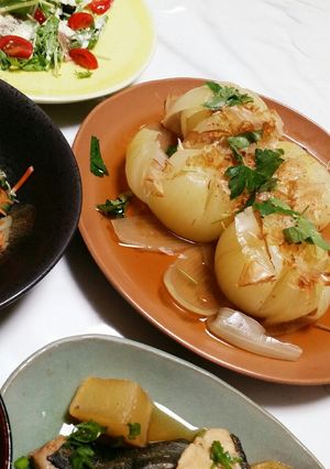 簡単入れるだけ！まるごと玉ねぎのうま煮♪-レシピのメイン写真