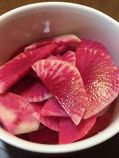 簡単♡綺麗♡紅芯大根の甘酢漬け-レシピのメイン写真