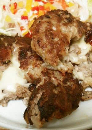 ☆男飯☆００６　酢タマ・チーズinバーグ-レシピのメイン写真