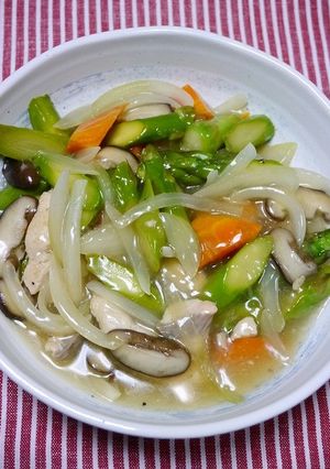 ヘルシー！鮭とアスパラの中華煮-レシピのメイン写真