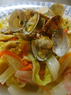 シャキシャキ柔らか♪アサリと白菜の蒸し煮-レシピのメイン写真