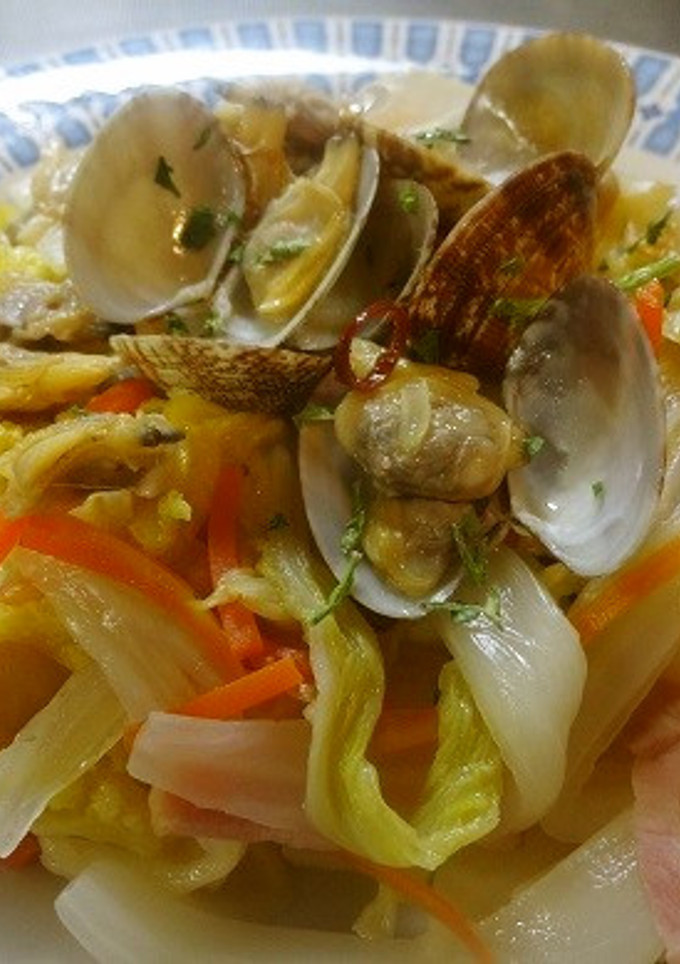 シャキシャキ柔らか♪アサリと白菜の蒸し煮-レシピのメイン写真