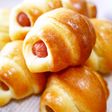 朝食ランチ♪簡単成形ウインナーロールパン