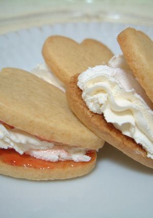 生クリーム＆ジャムサンドクッキー-レシピのメイン写真