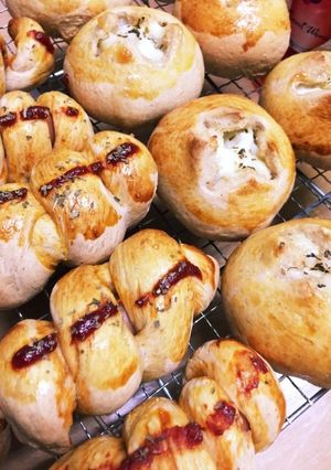 グラノーラ入りお惣菜パン-レシピのメイン写真