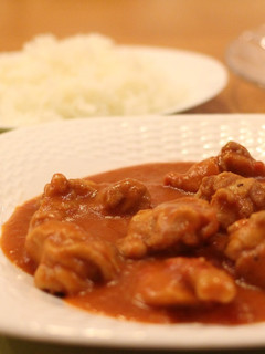 簡単!パプリカ風味 鶏肉トマト煮込み-レシピのメイン写真