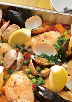 スペイン食堂の魚介と鶏肉のパエリア-レシピのメイン写真