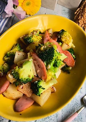 ブロッコリーと魚肉ソーセージ塩麹炒め-レシピのメイン写真
