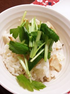 松茸お吸い物の素で松茸風炊き込みごはん-レシピのメイン写真
