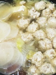 生姜でポカポカ☆鶏団子鍋-レシピのメイン写真