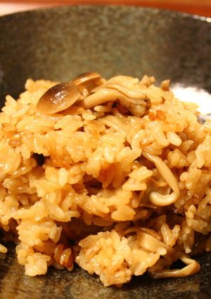 炊飯器で簡単!きのこの炊き込みご飯-レシピのメイン写真