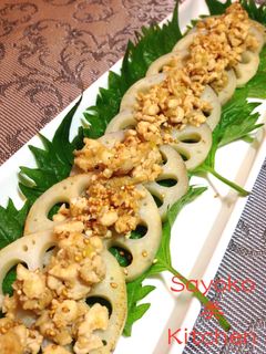 味噌鶏そぼろのっけ蓮根のソテー-レシピのメイン写真