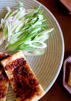 ＜生姜肉味噌＞長ネギの油揚げ巻き-レシピのメイン写真