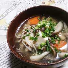 รูปของ “給食の”きのこ汁