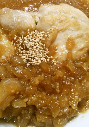 鶏もも肉ステーキ オニオンにんにくソース-レシピのメイン写真