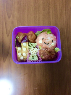 簡単♪キャラ弁♪りんごちゃんおにぎり♪-レシピのメイン写真