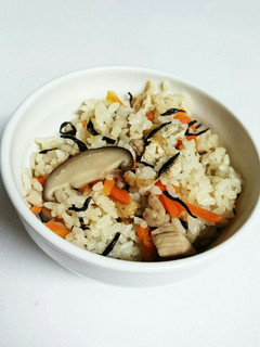 人参とひじきの炊き込みご飯-レシピのメイン写真