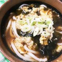 รูปของ 卵がふわふわ♡ワカメうどん
