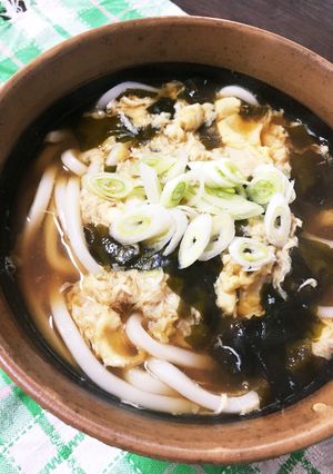 卵がふわふわ♡ワカメうどん-レシピのメイン写真