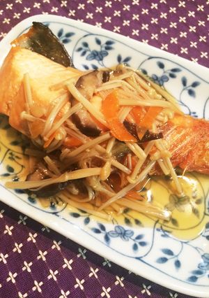 秋の味覚！秋鮭のキノコあんかけ 柚子風味-レシピのメイン写真