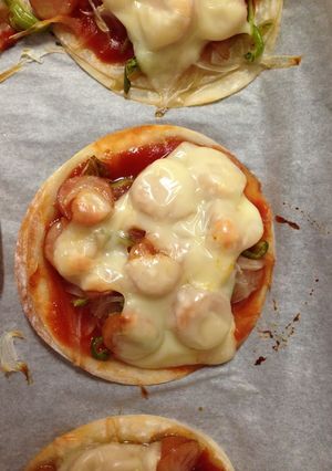 餃子の皮で！お手軽ピザパーティ-レシピのメイン写真