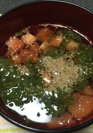 簡単！トロロめかぶとトマトのお吸い物♪-レシピのメイン写真