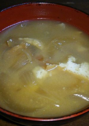 玉ねぎと揚げさんの味噌汁-レシピのメイン写真