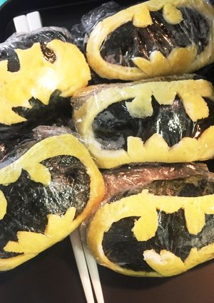 キャラ弁 バットマンおにぎり♡-レシピのメイン写真