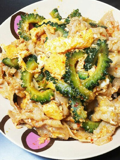 ご飯のお供に!豚肉とゴーヤのピリ辛炒め-レシピのメイン写真