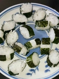 手づかみ食べ「のりおにぎり」-レシピのメイン写真
