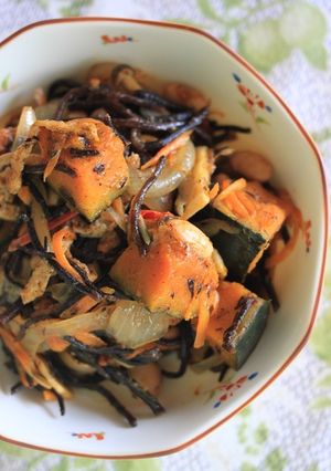 かぼちゃとひじきと大豆の洋風煮物。-レシピのメイン写真