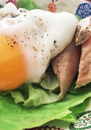 スキレットで蒸し鶏＊半熟目玉焼きソース-レシピのメイン写真