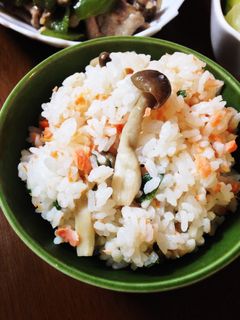 【余り物で】鮭としめじの混ぜごはん-レシピのメイン写真