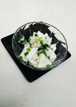 梨をサラダで！カブと共に☆ミ-レシピのメイン写真