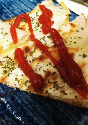 贅沢チーズと餃子皮☆パリパリピザ-レシピのメイン写真