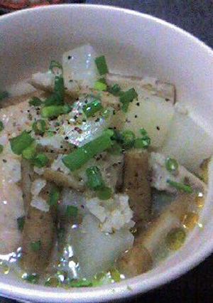 土鍋で作るごぼうと鶏のスープ-レシピのメイン写真