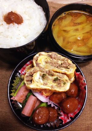 お弁当☆挽肉入り卵焼き アスパラギョニソ-レシピのメイン写真