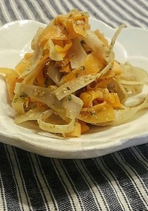 人参とゴボウのひらひらゴマ味噌サラダ。-レシピのメイン写真